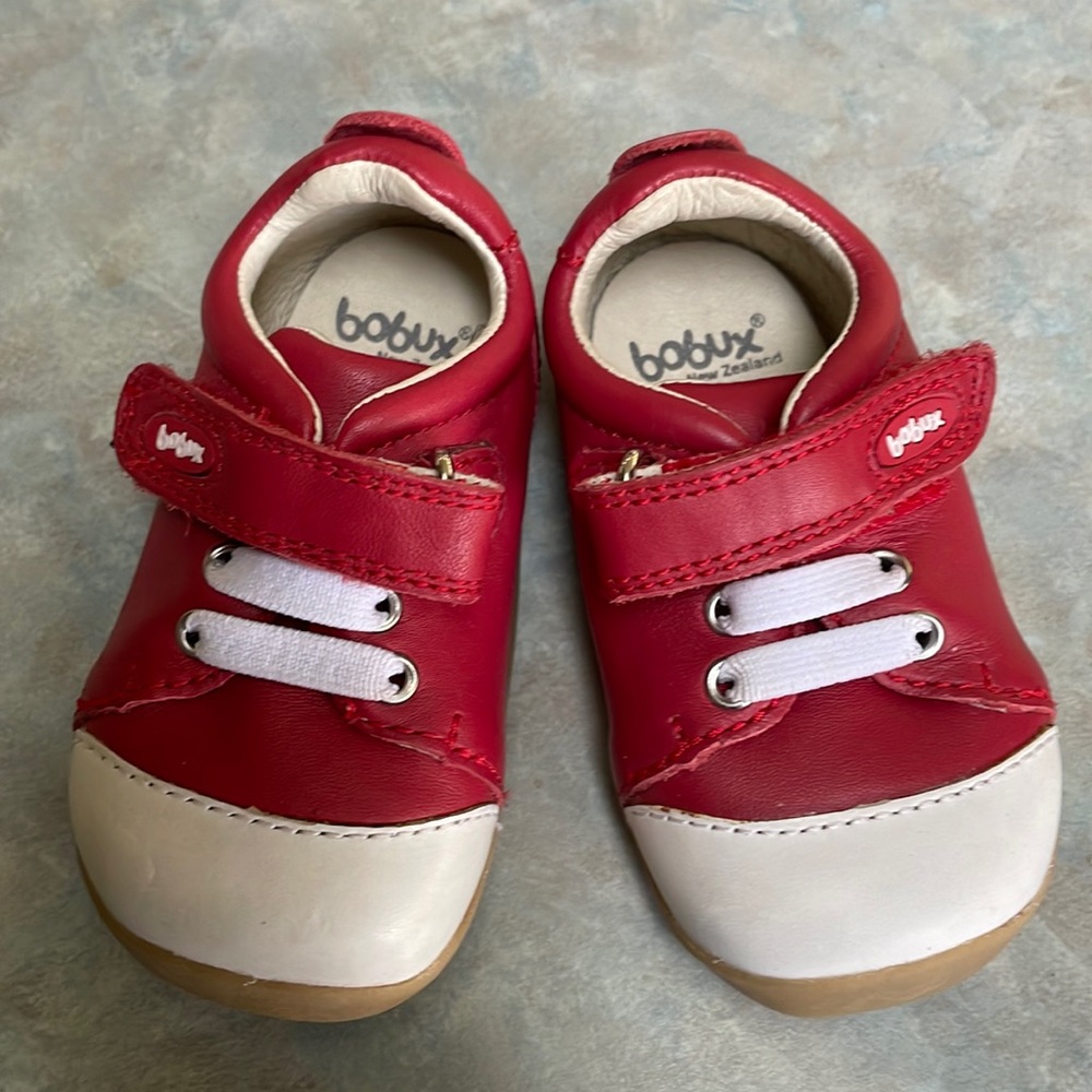 Bobux leather baby shoes ( sz EU 18)